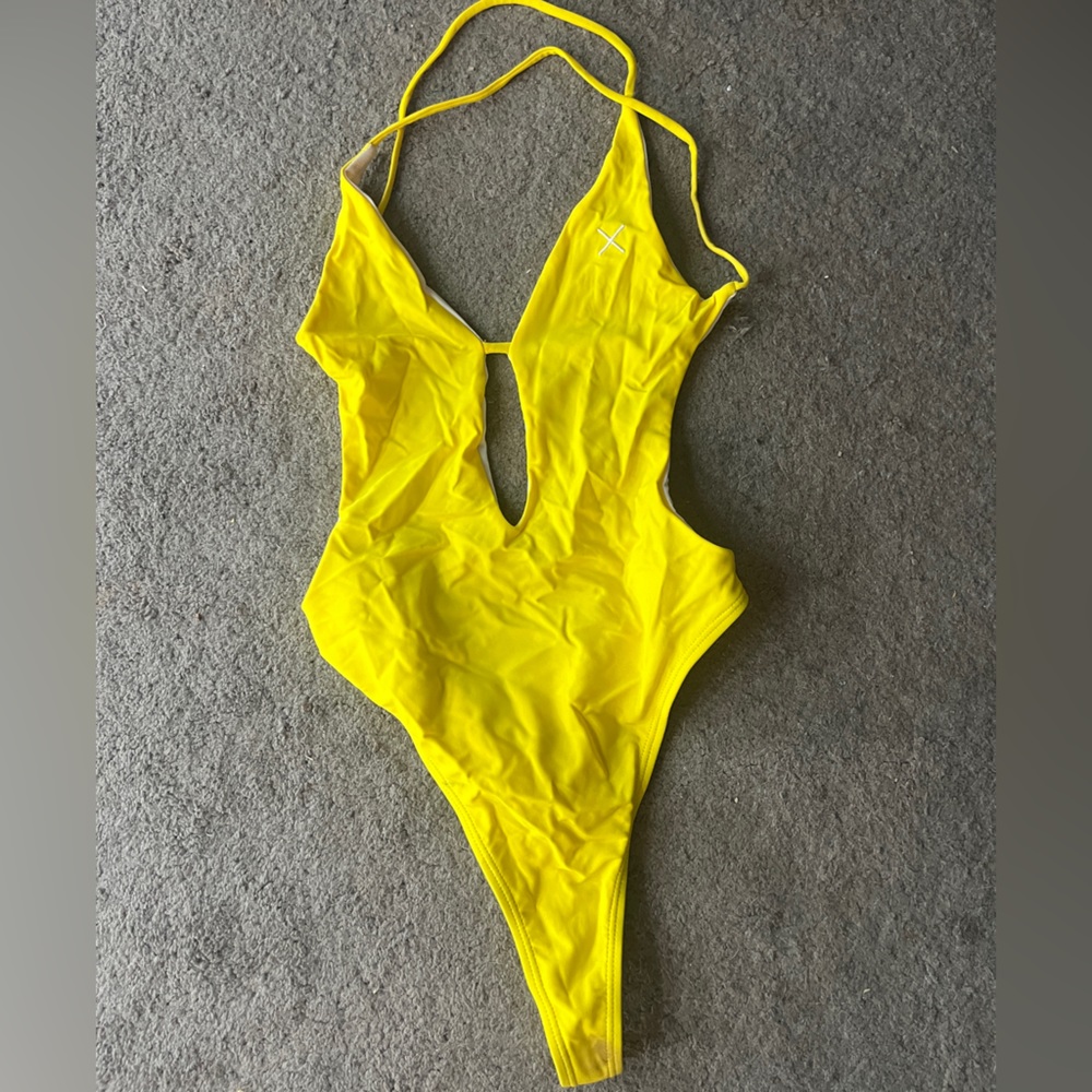 Yellow Boutinela La bathing suit new